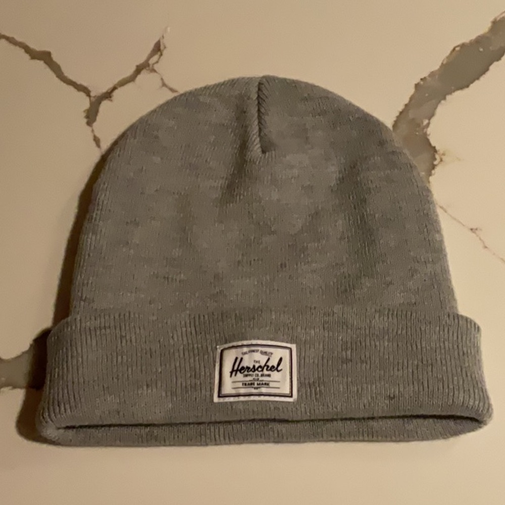 New Nordstrom Exclusive Herschel Elmer Heather Light Grey Beanie Hat NWT
